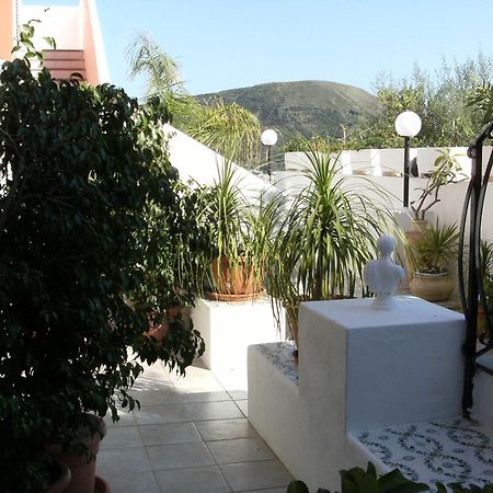Casa Vacanze Vista Mare Mela Lipari  Exterior foto
