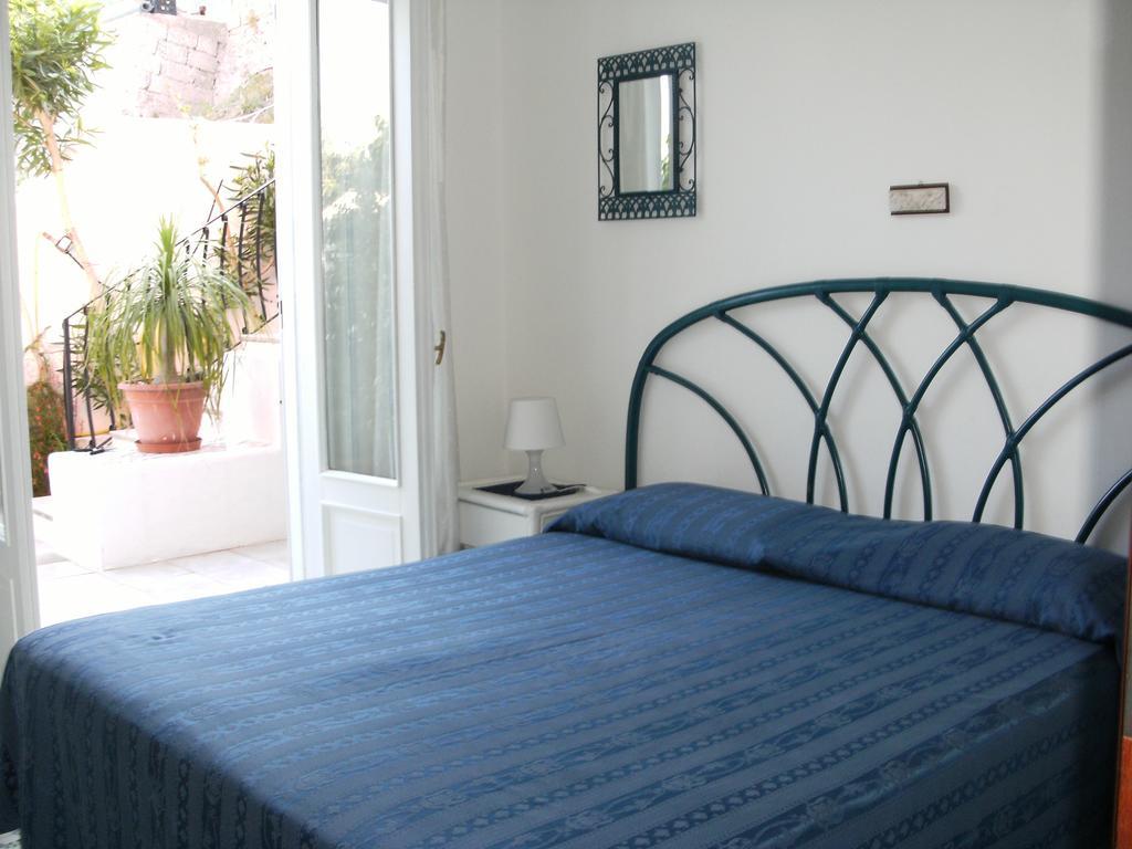 Casa Vacanze Vista Mare Mela Lipari  Exterior foto