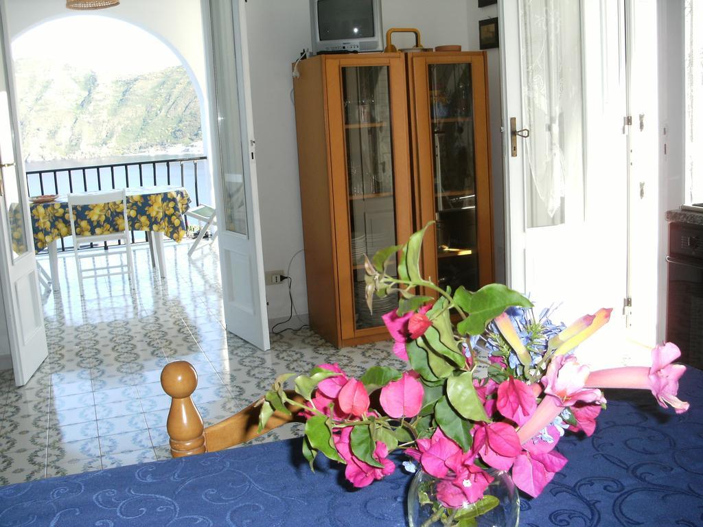 Casa Vacanze Vista Mare Mela Lipari  Exterior foto