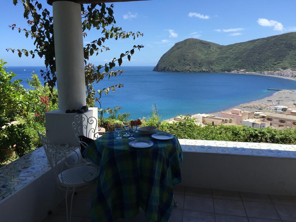 Casa Vacanze Vista Mare Mela Lipari  Exterior foto