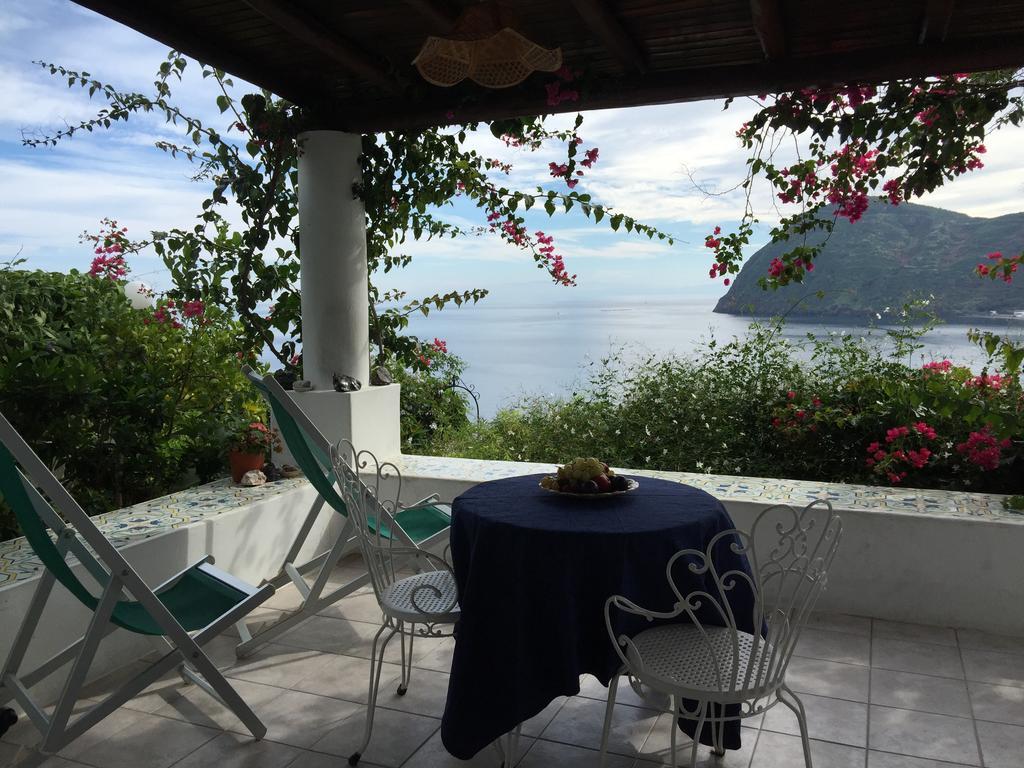 Casa Vacanze Vista Mare Mela Lipari  Exterior foto