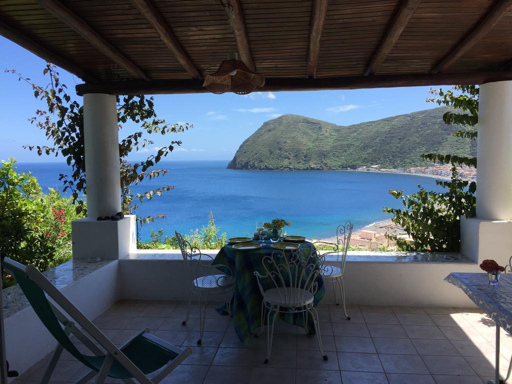Casa Vacanze Vista Mare Mela Lipari  Exterior foto
