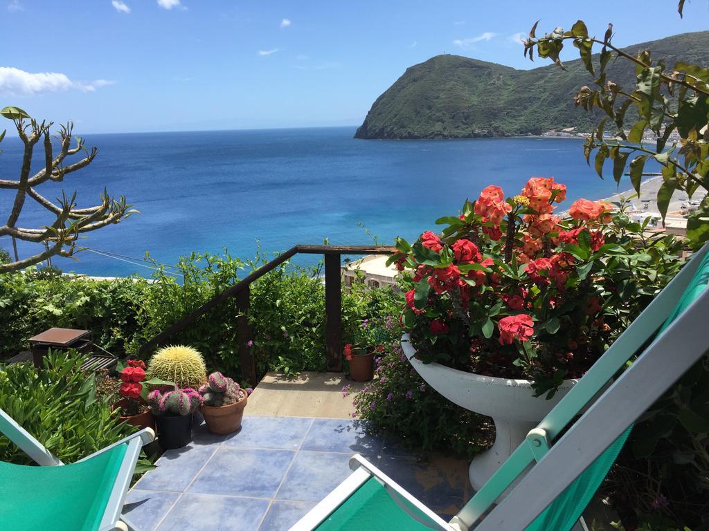 Casa Vacanze Vista Mare Mela Lipari  Exterior foto