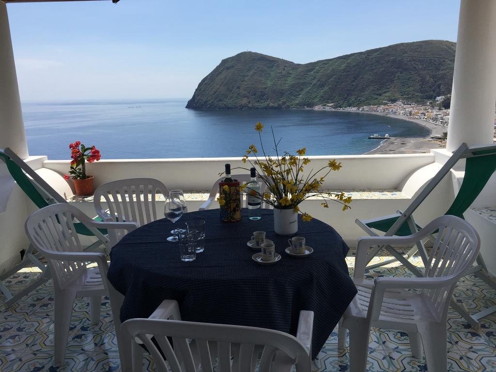 Casa Vacanze Vista Mare Mela Lipari  Exterior foto