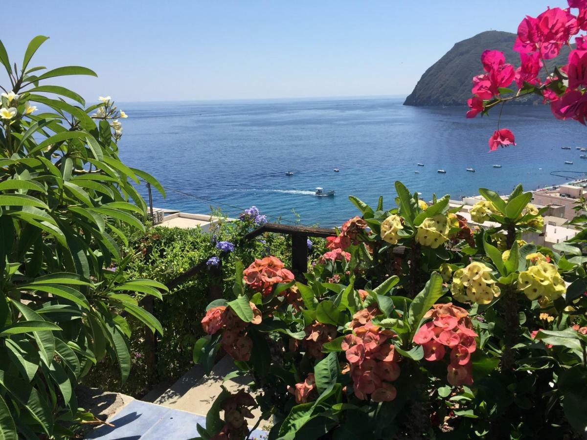 Casa Vacanze Vista Mare Mela Lipari  Exterior foto