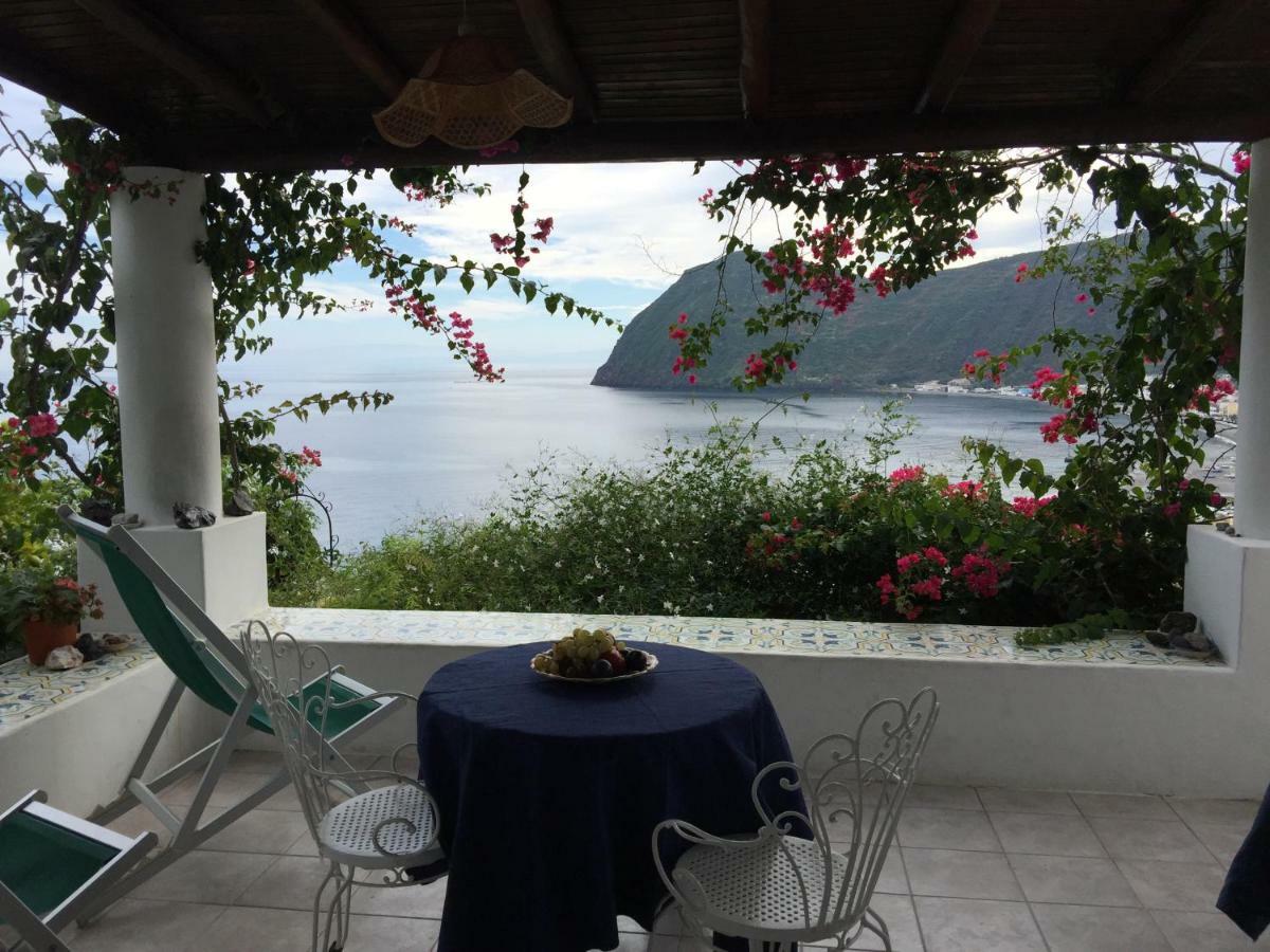 Casa Vacanze Vista Mare Mela Lipari  Exterior foto
